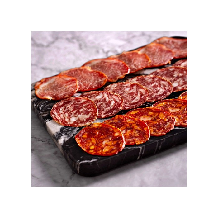 Lote con 3 piezas de embutido ibérico...